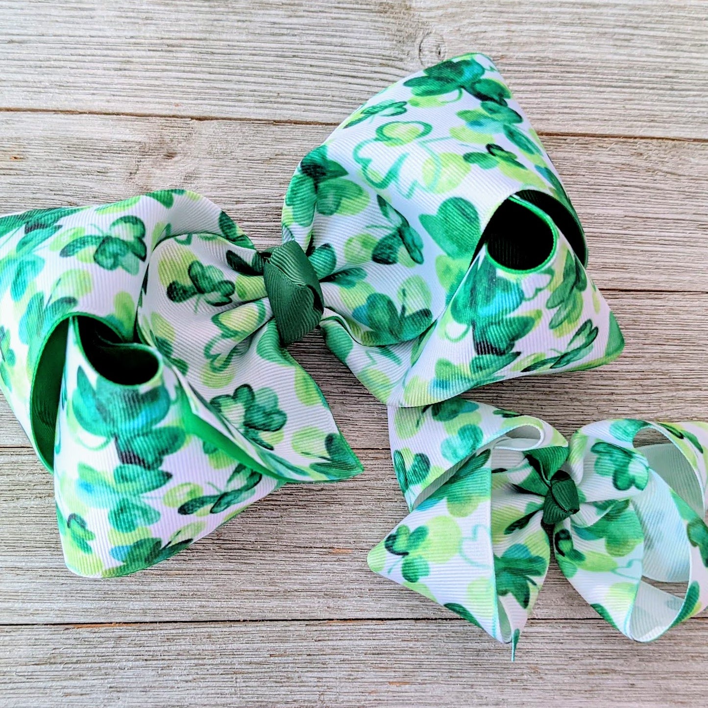 7-8" Watercolor Shamrock Ribbon Hair Bow