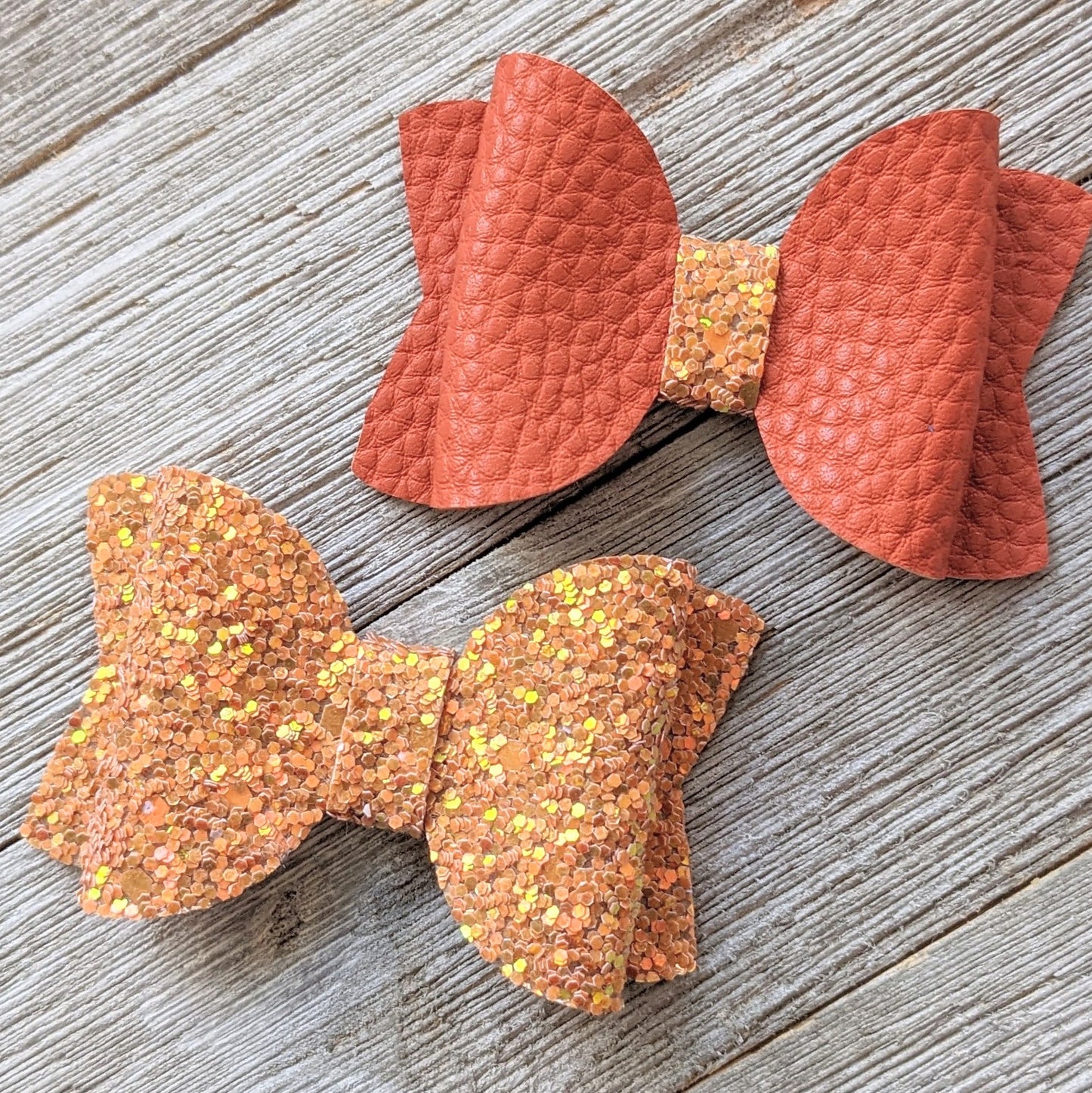 2.5" Orange Glitter Bow