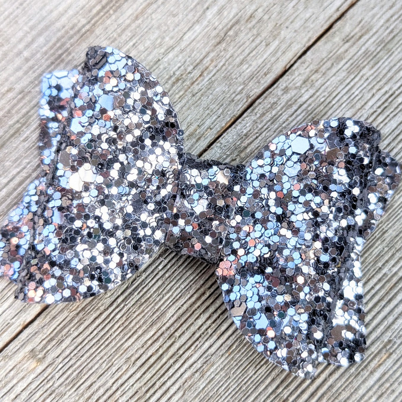 2.5" Silver Glitter Bow