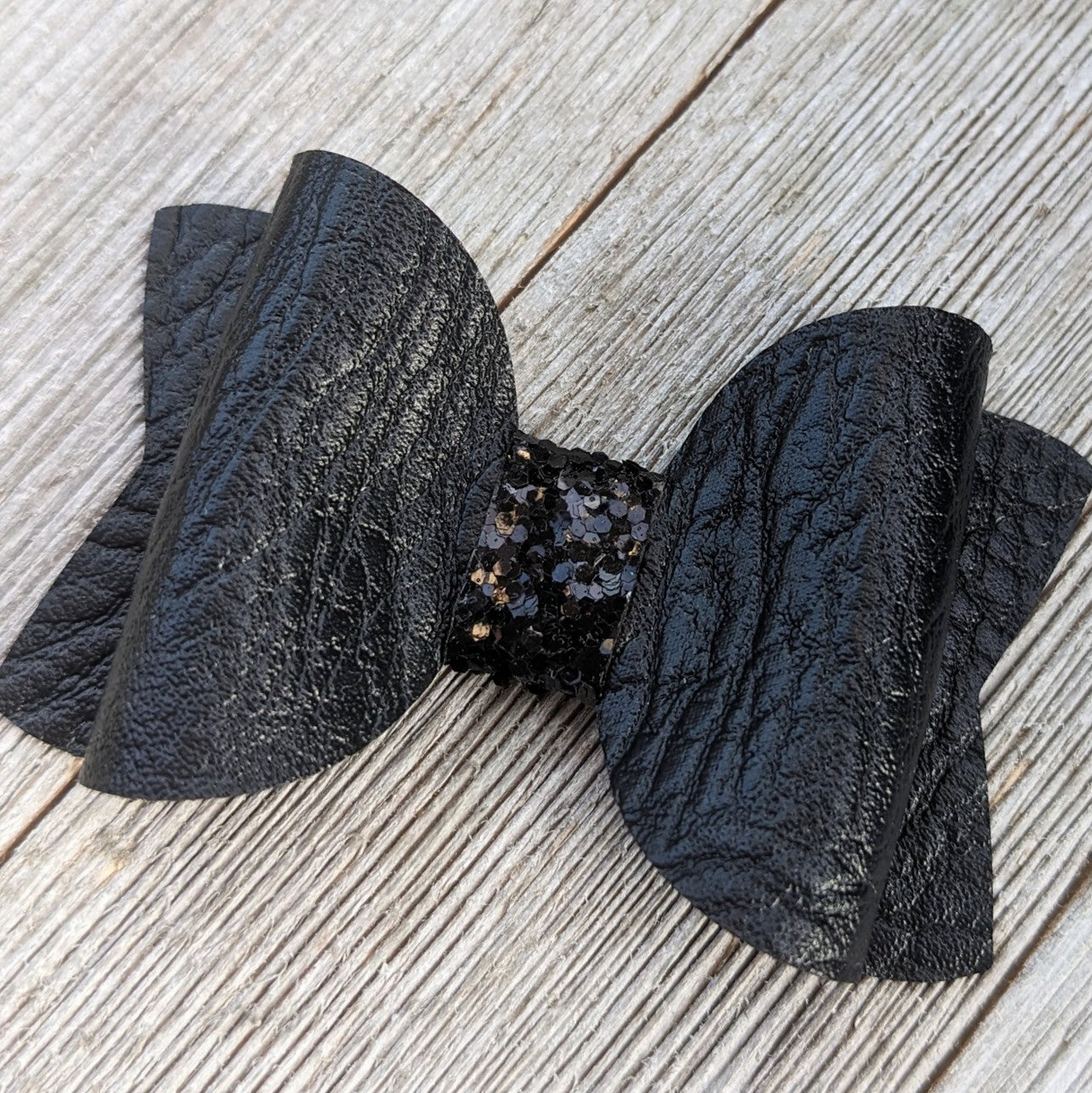 2.5" Black Glitter Bow