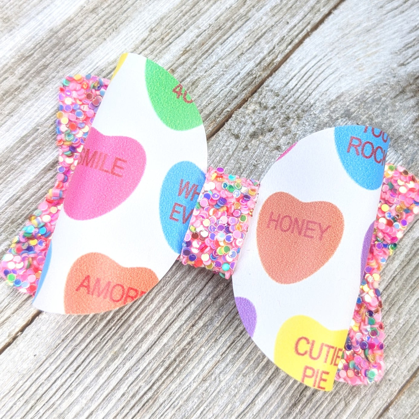2.5" Valentine Glitter Bow